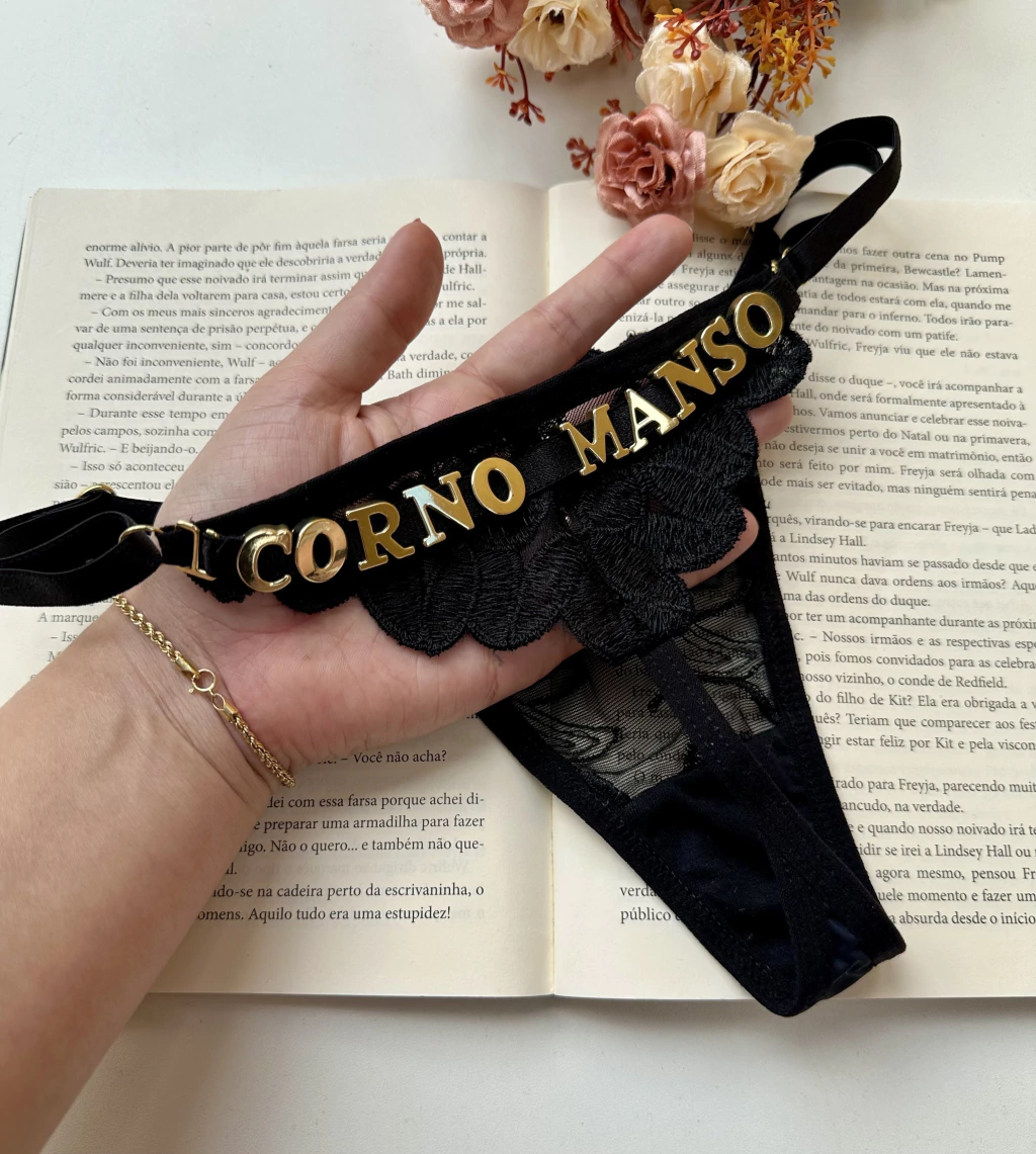 FIO PERSONALIZAVEL TULE BORDADO PÉTALA E BEIJO DUPLO